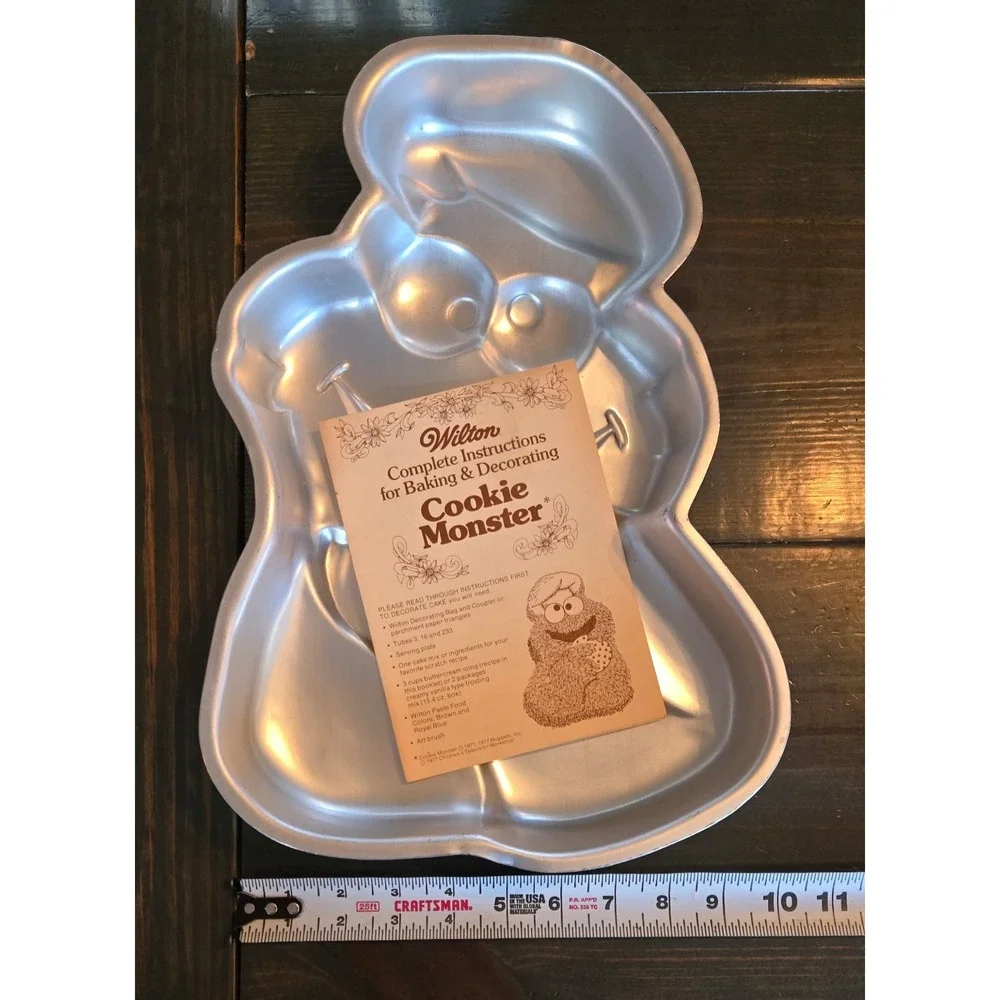 Wilton vintage cookie